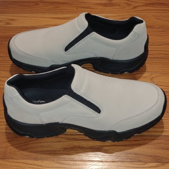 Hiking shoes - Picture 2 of 4